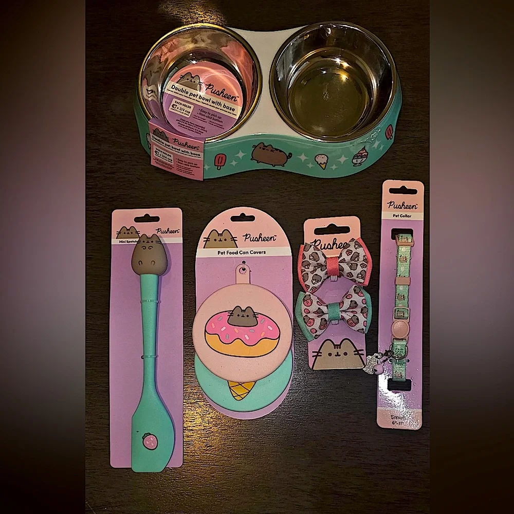 Pusheen Gift Set w/Collar, Collar Bows, Double Bowl, Can Covers, Spatcula